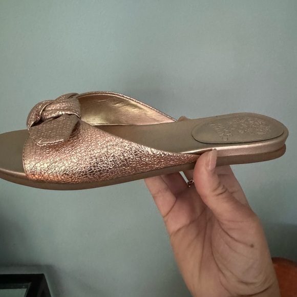 Vince Camuto gold leather sandals ( Never worn ) - Picture 2 of 5